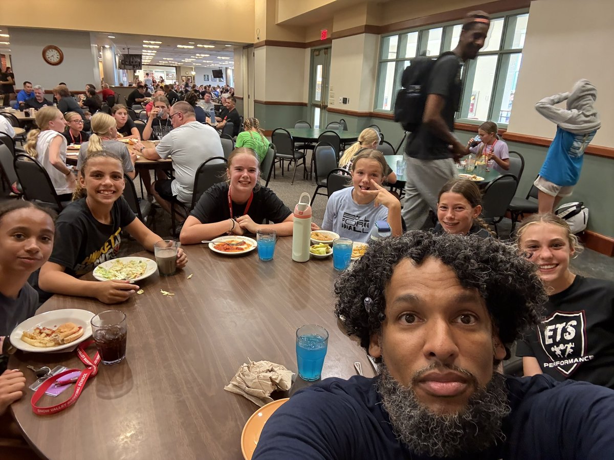 Mr. S. Gunn tweet media