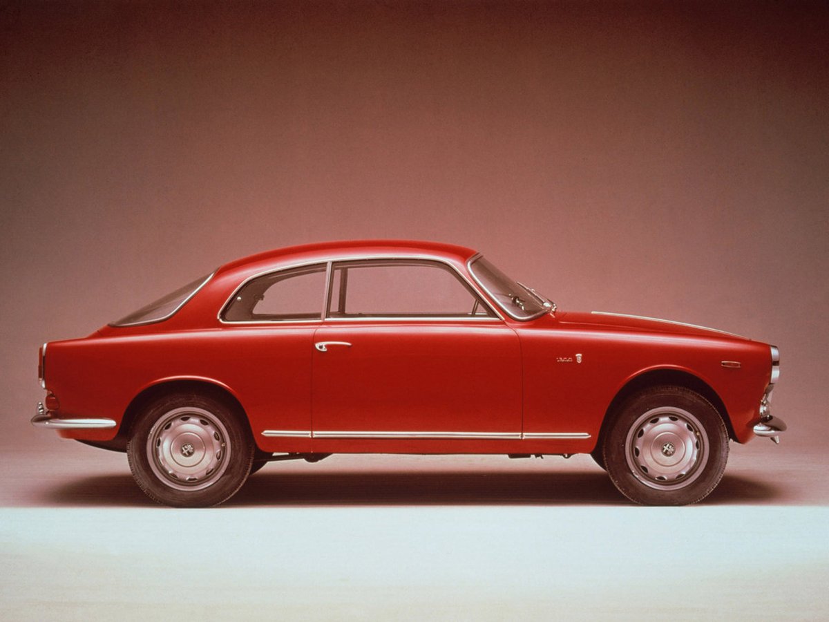 Retromania4ever's tweet image. 1954 Alfa Romeo Giulietta Sprint❤️
🟩⬜🟥 #Classic