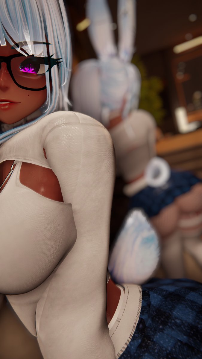 You in the presence of a queen, you’re supposed to kneel 👑