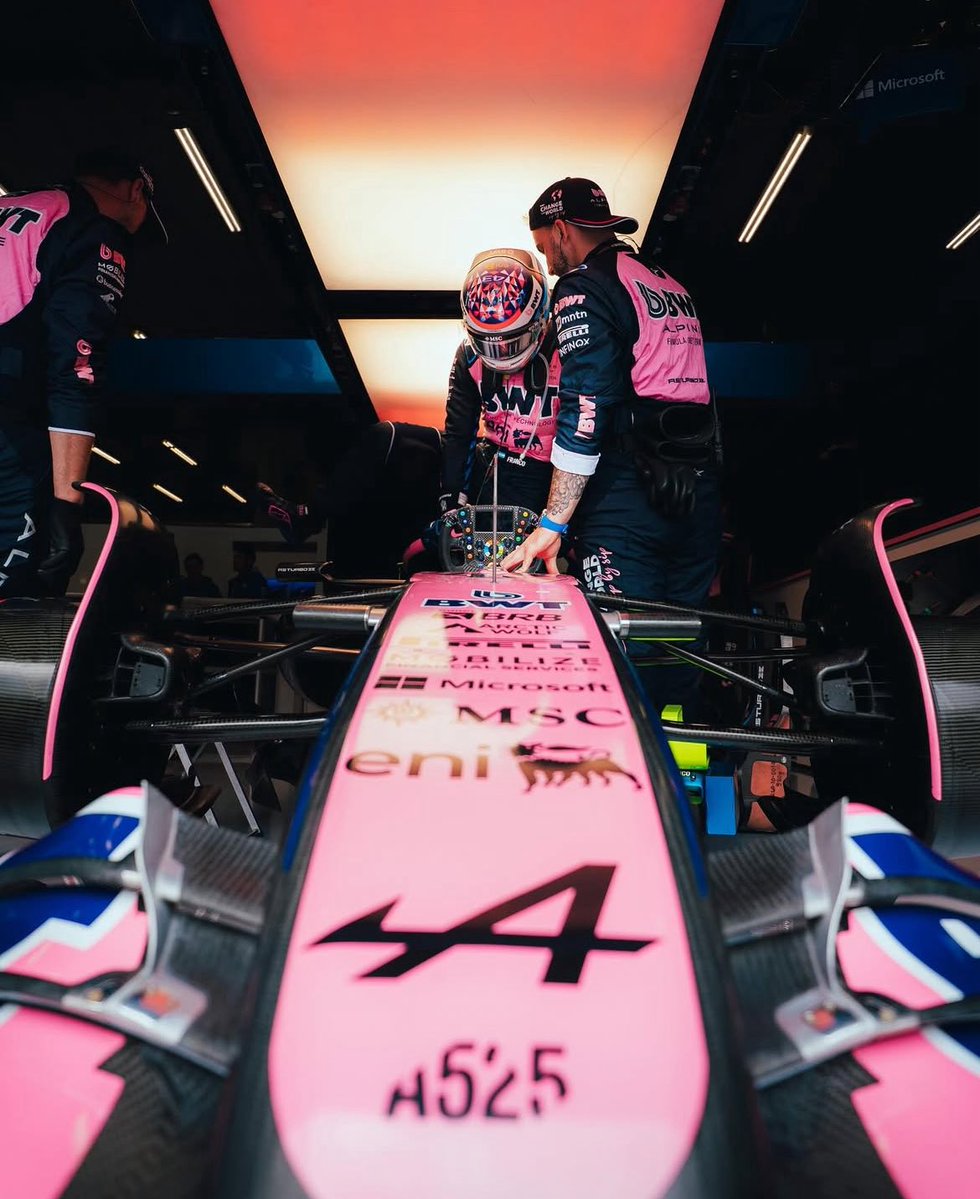 AlpineArg_'s tweet image. ¡ES RACE WEEK EN HUNGRÍA! 🇭🇺 

Vamos por más 👊🏻🩷