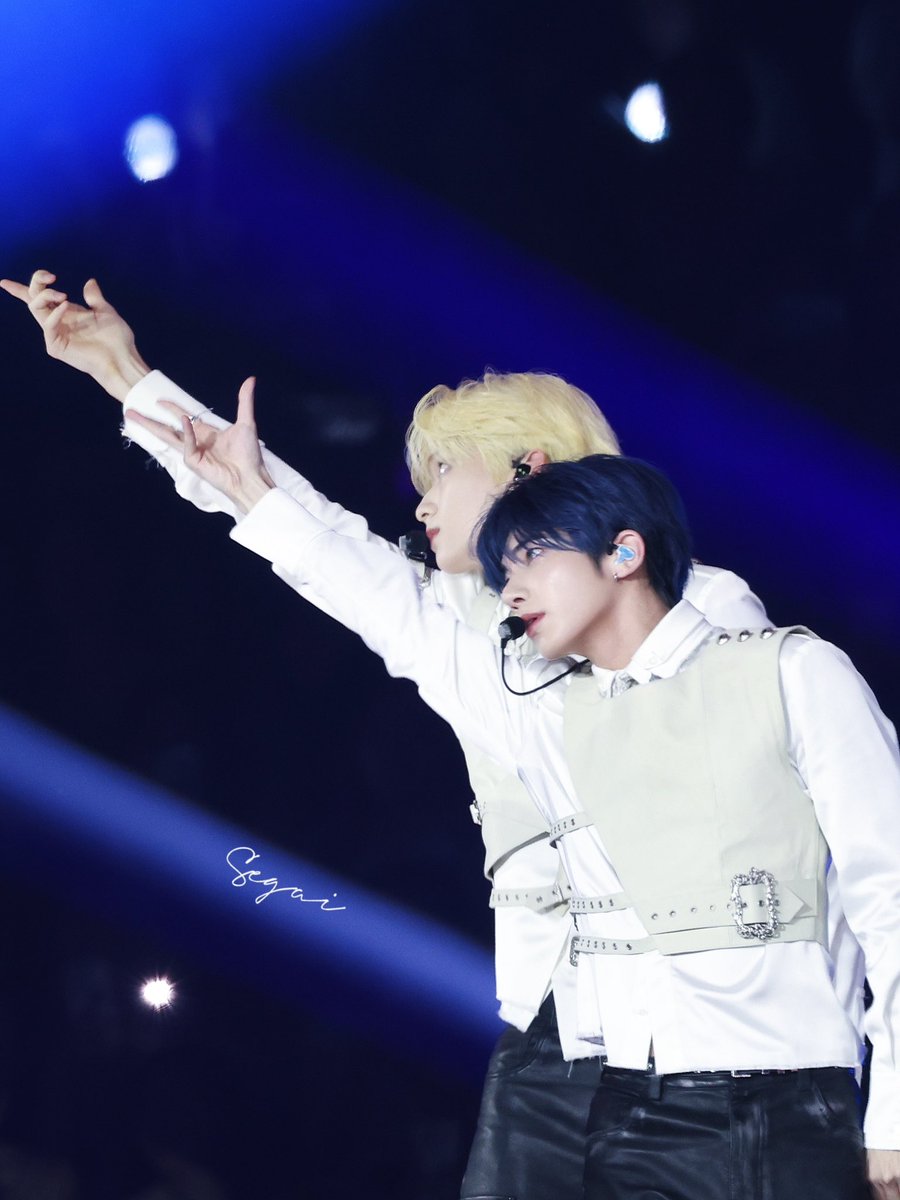 Segaiwu's tweet image. 250727
physicallyโฆ
#ํฌ๋ชจ๋ก์ฐ๋ฐ์ดํฌ๊ฒ๋ #ํฌ๋ฐํฌ #TXT
#SOOBIN #TAEHYUN #์๋น #ํํ