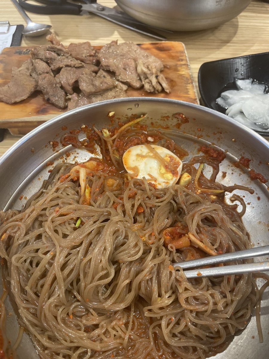 _Taciturnity_o0's tweet image. 건새랑 냉면먹을려고 왓소.