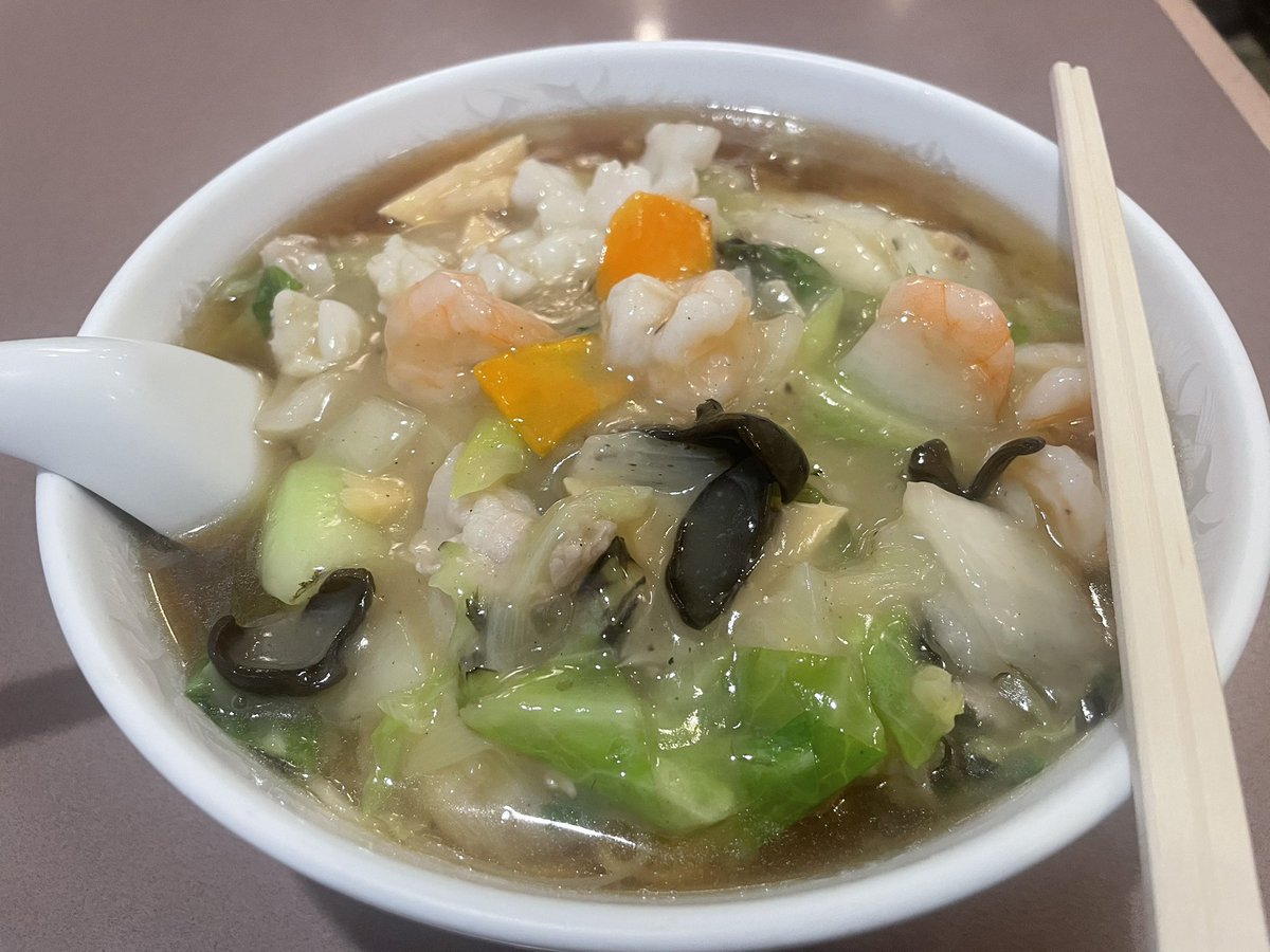 jikkujiku's tweet image. 約25年ぶりくらいに地元の老舗の中華飯店
でランチしてきました。
改めて
変わらずにずっと愛される理由がわかります
変わらずにずっと愛されることの凄さがわかります