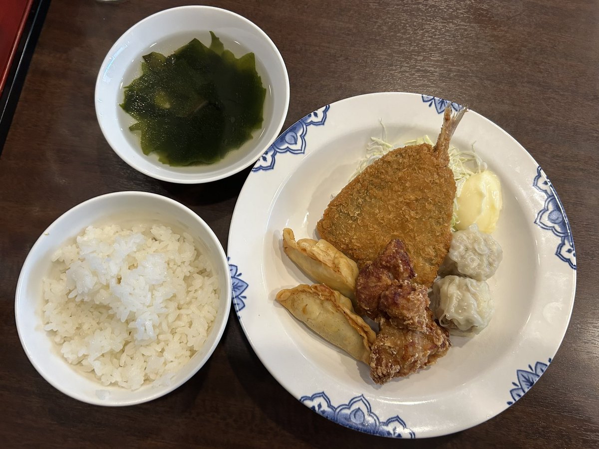 inoueqd's tweet image. ランチはバーミヤンの日替り定食です🍑
