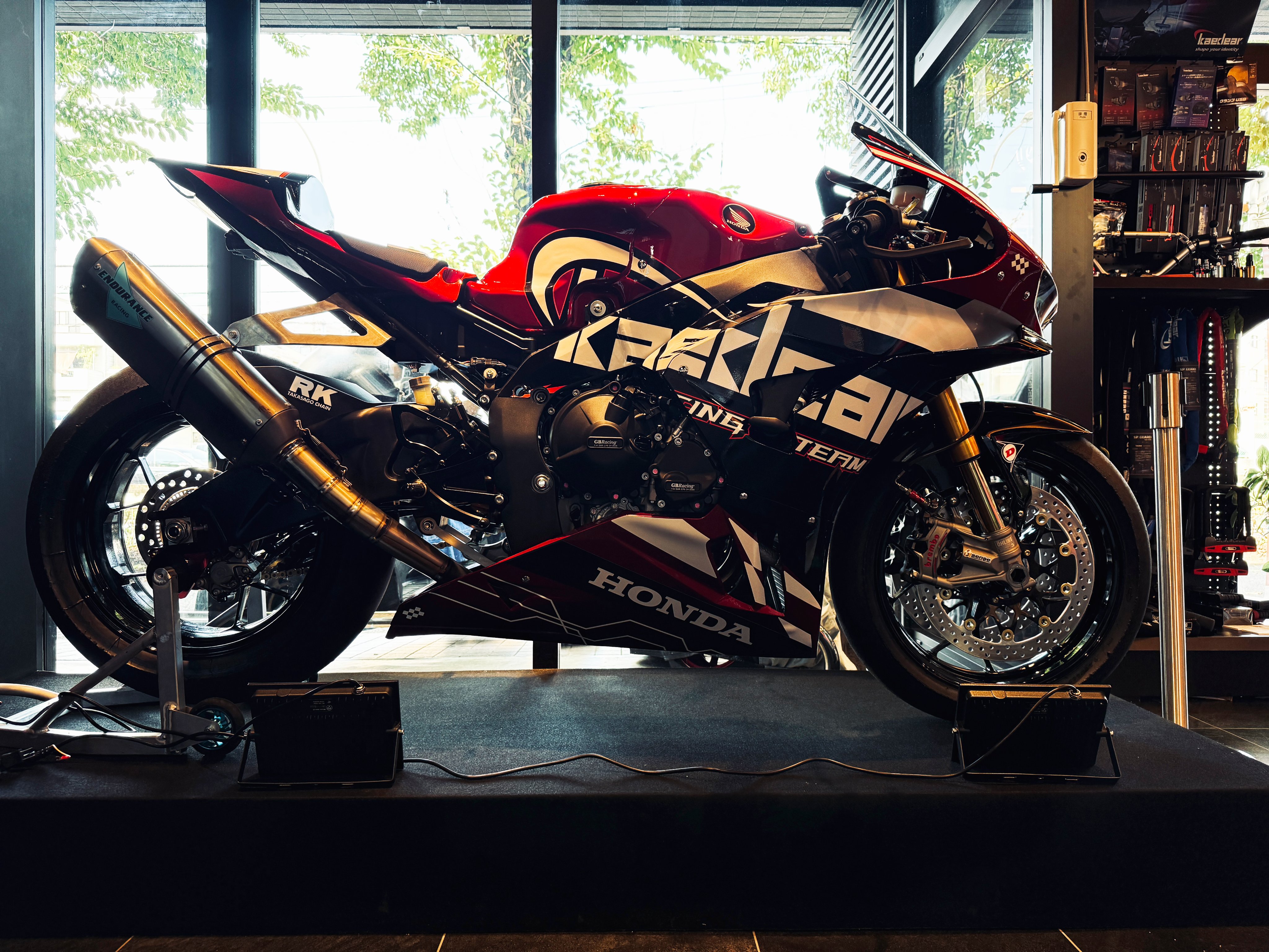 ❤︎さま リクエスト商品です さくら様専用 ⌇ AMPTAK まぜ太 直筆サイン入り缶バッジ - メルカリ