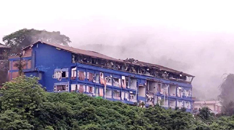 DVB_English's tweet photo. Residents of Mogok town in Mandalay Region told DVB that one civilian was killed and seven others were injured during an attack by the Burma Air Force on the Golden Butterfly Hotel on Saturday.
#WhatsHappeningInMyanmar #Mandalay
Read more: https://t.co/zEzeK0ZZOS https://t.co/3r6JAU2idI