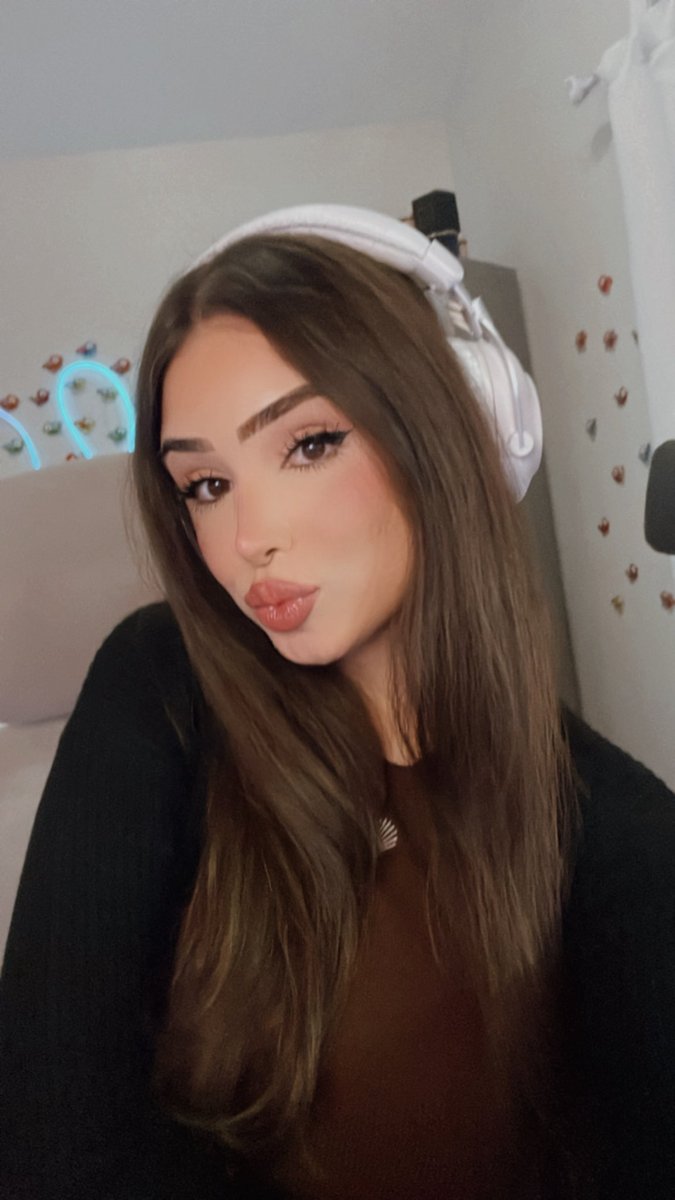 More shenanigansssss!!

Twitch.tv/abbycakes