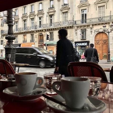 modernlilithh's tweet image. monday 🤎