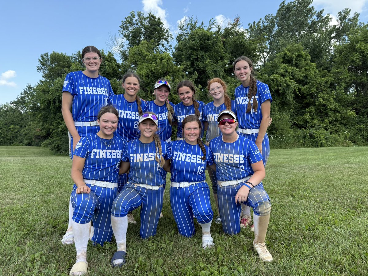 FinesseNowlin08's tweet image. Such a great year with this group. Competing in some of the top tournaments, playing in 5 different states against some amazingly talented teams. They went 44-19-4! Creating some life long friendships and memories along the way!! Cannot wait for the fall season 💙🖤💙🖤 #Babs