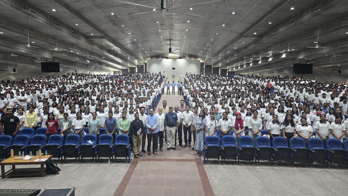 iitroorkee's tweet image. IIT Roorkee welcomes the new UG batch with an orientation program marking the start of an exciting academic journey. Through interactive sessions, students are introduced to the institute’s legacy, academic culture & opportunities ahead. Best wishes!
#IITRoorkee #Orientation2025