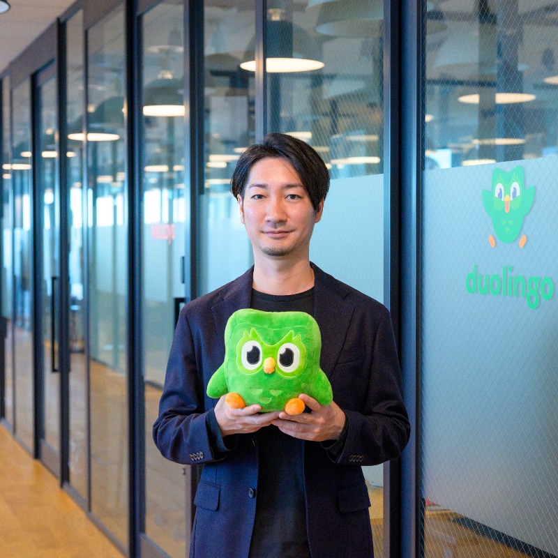 peoples813's tweet photo. あすの #バイブス人類学🚀

お迎えするのは…
語学アプリ『#Duolingo』
水谷翔さん💚🦉
@YeahThatSho1

消滅の危機にある言語や、
社会情勢と言語の
つながりにフォーカス🌎

言語を通して
世界のいまを見つめます👀

おたのしみに🌟

@Duolingo_Japan
#people813 #jwave