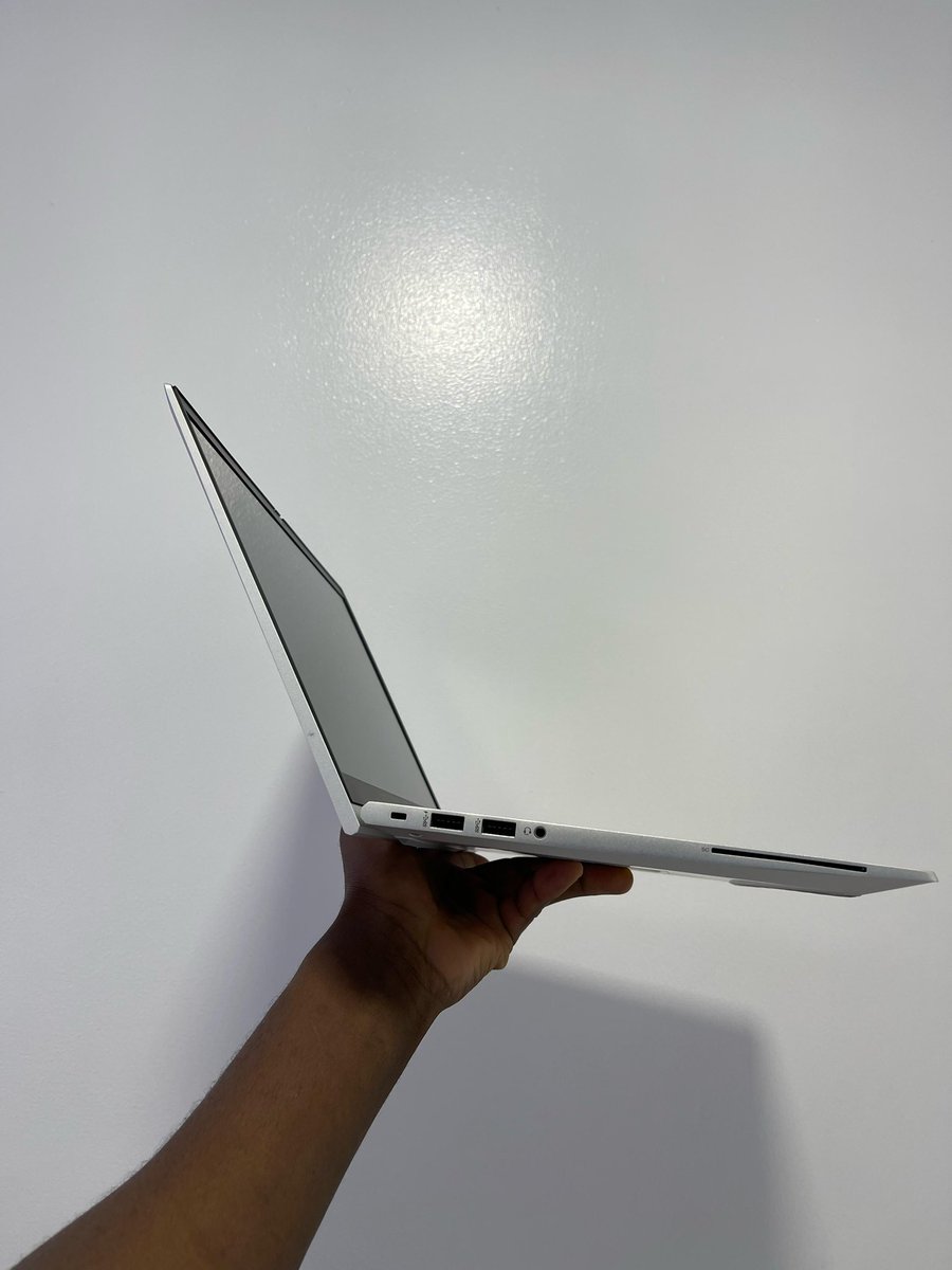 rubison_'s tweet image. HP Elitebook 845 G8 11th Gen
🔹Windows 11Pro + Office
🔹Processor AMD RYZEN5 PRO
🔹Storage 256GB SSD
🔹Memory 16GB RAM
🔹Speed upto 4.00GHz
🔹Screen size 14inches FHD
🔹Selling Price ksh.35,500
📞0717040531
📍Iconic Business Plaza 3rd Floor T12
⚡️OFFER
16GB RAM//512GB SSD//0.5GB…