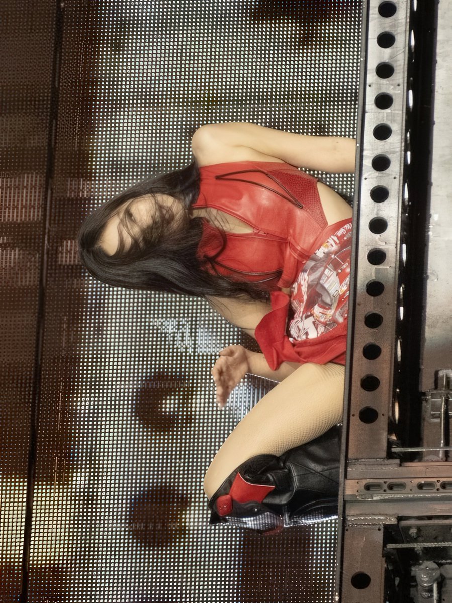 THIS PICTURE OF JENNIE?! OMG