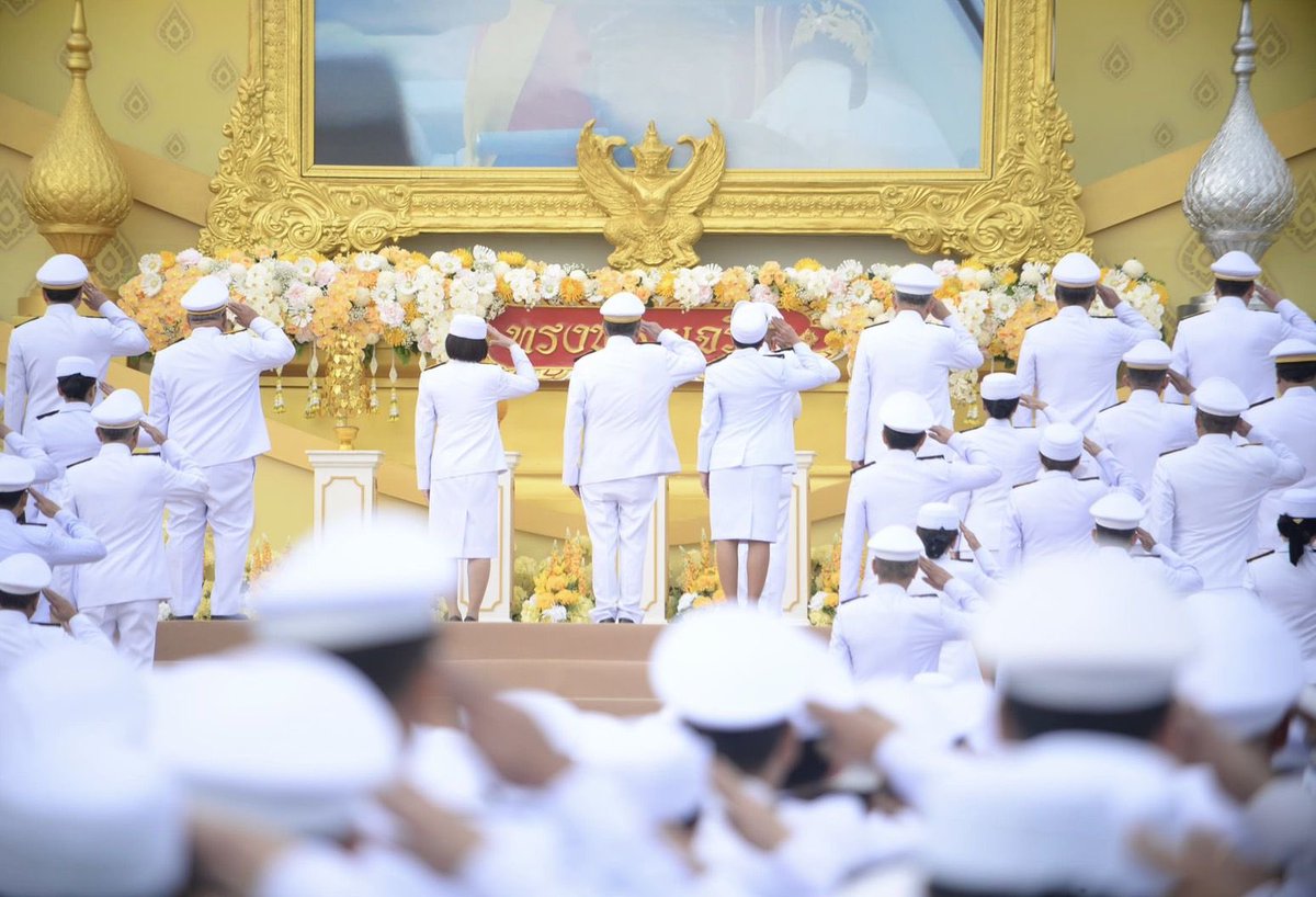 Pheuthai2day's tweet image. นายภูมิธรรม เวชยชัย รองนายกรัฐมนตรีและรัฐมนตรีว่าการกระทรวงมหาดไทย รักษาราชการแทนนายกรัฐมนตรี เป็นประธานในพิธีถวายสัตย์ปฏิญาณเพื่อเป็นข้าราชการที่ดีและพลังของแผ่นดิน
💛 เนื่องในโอกาสเฉลิมพระชนมพรรษา
🗓 28 กรกฎาคม 2568 ณ บริเวณท้องสนามหลวง
ขอบคุณถาพ:Posttoday…