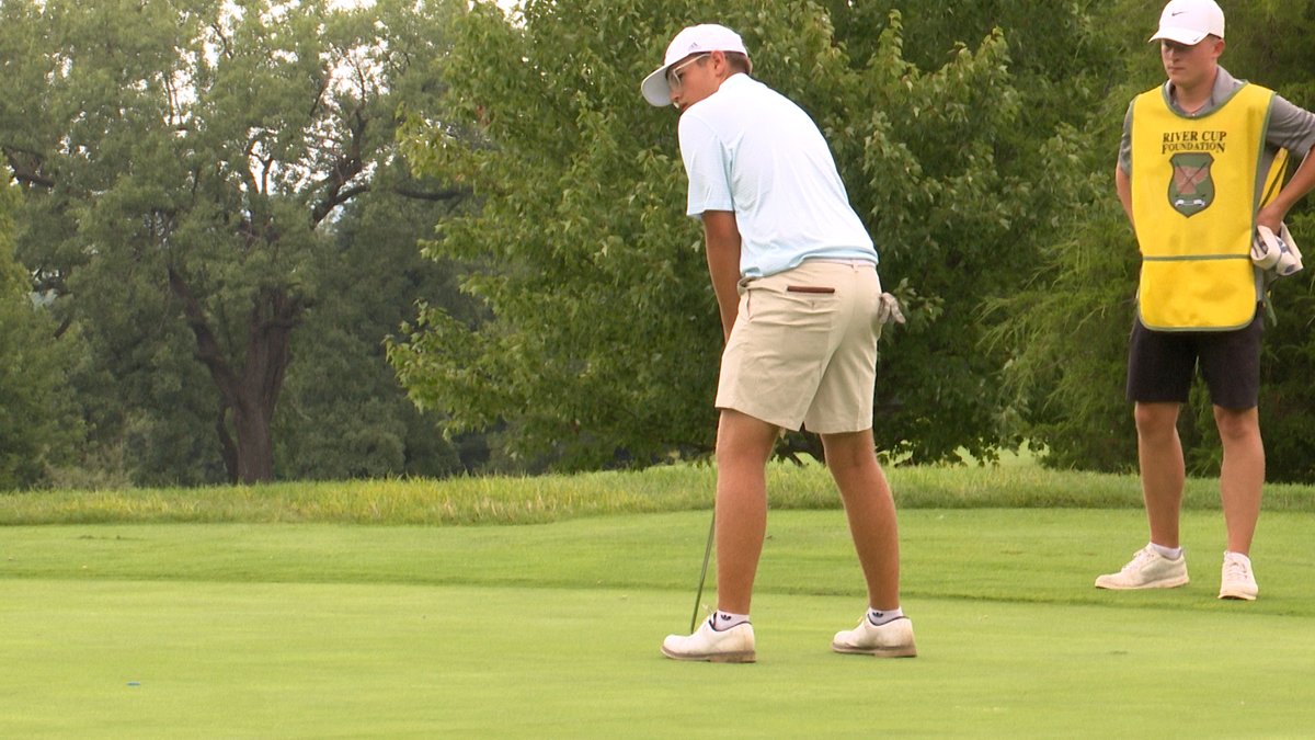 pmc3_83's tweet image. WMBD Sports Recap: Bradley men's basketball signing autographs and throwing out 1st pitches at Dozer Park.
Highlights from the Junior River Cup and the Tri-County Tennis Tournament finals.
Story: centralillinoisproud.com/sports/local-s…