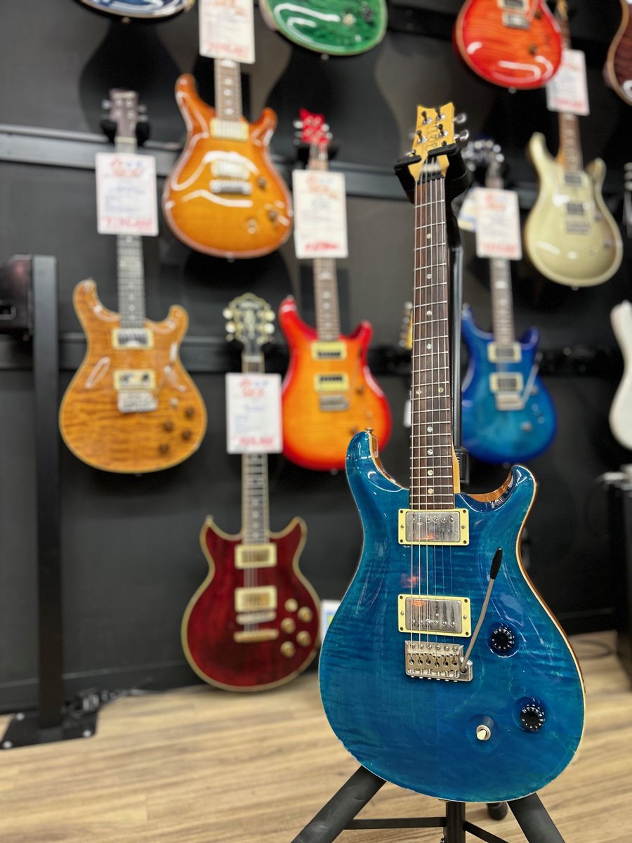 ikebe_reuse_gtr's tweet image. 【#イケベリユース ♻ #特選中古 】
ボルトオンならではのアタック感が魅力のCE✨✨
22フレットならではのトーンも👍
#PRS
CE 22 Maple Blue Matteo
商品ページはこちら💁♀️
ikebe-gakki.com/Form/Product/P…
#イケベリユースギター
#USEDギター