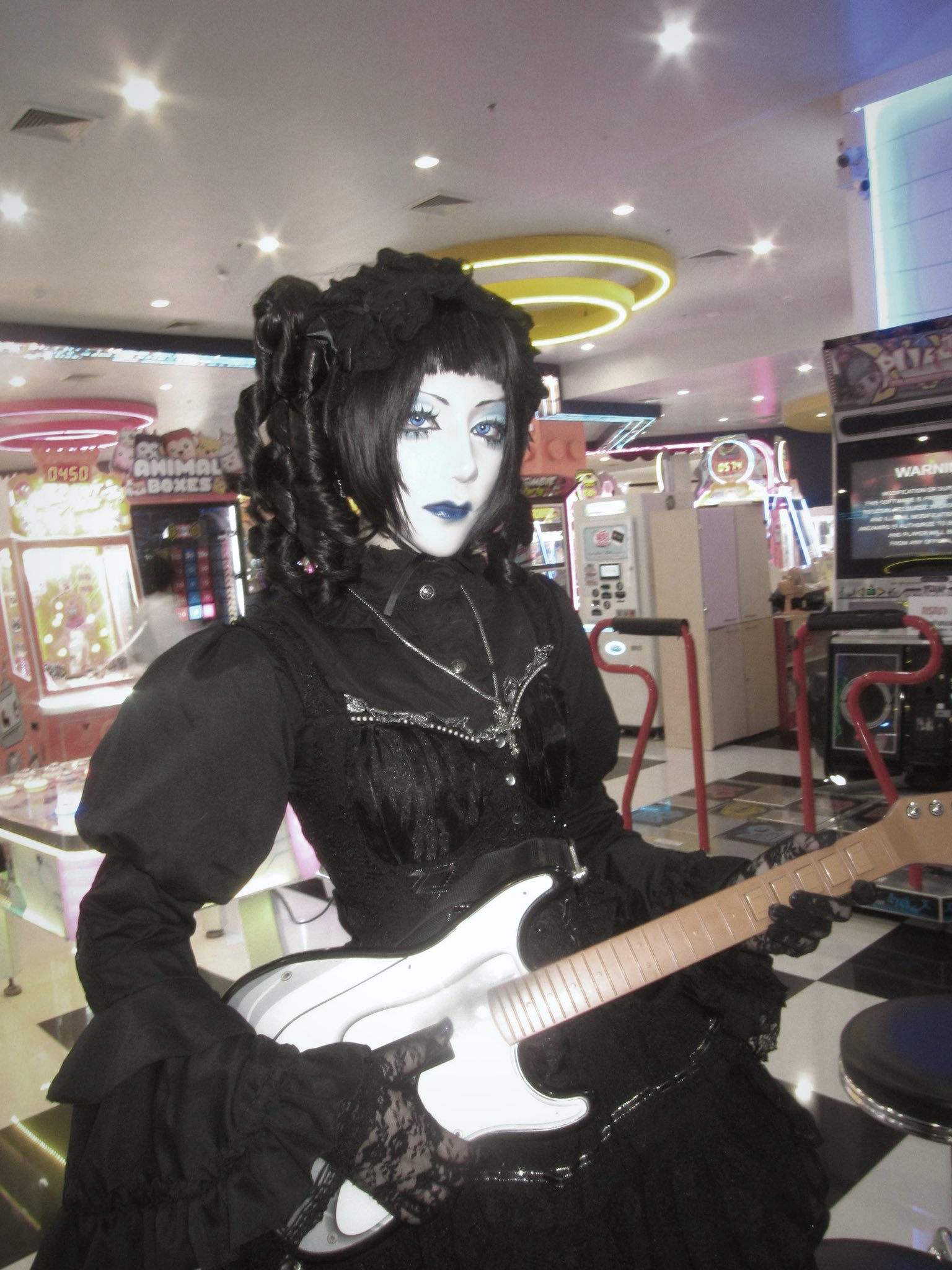 【DOLIS/鬼畜一家/トモダチ】鬼村歴代音源⑩枚まとめ売り/V系ヴィジュアル系 mqdefault.jpg