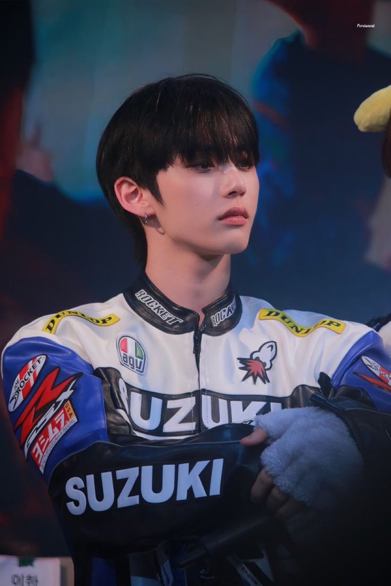 y9xit's tweet image. 노스타입니다 가면을 벗고 정체를 공개하세요