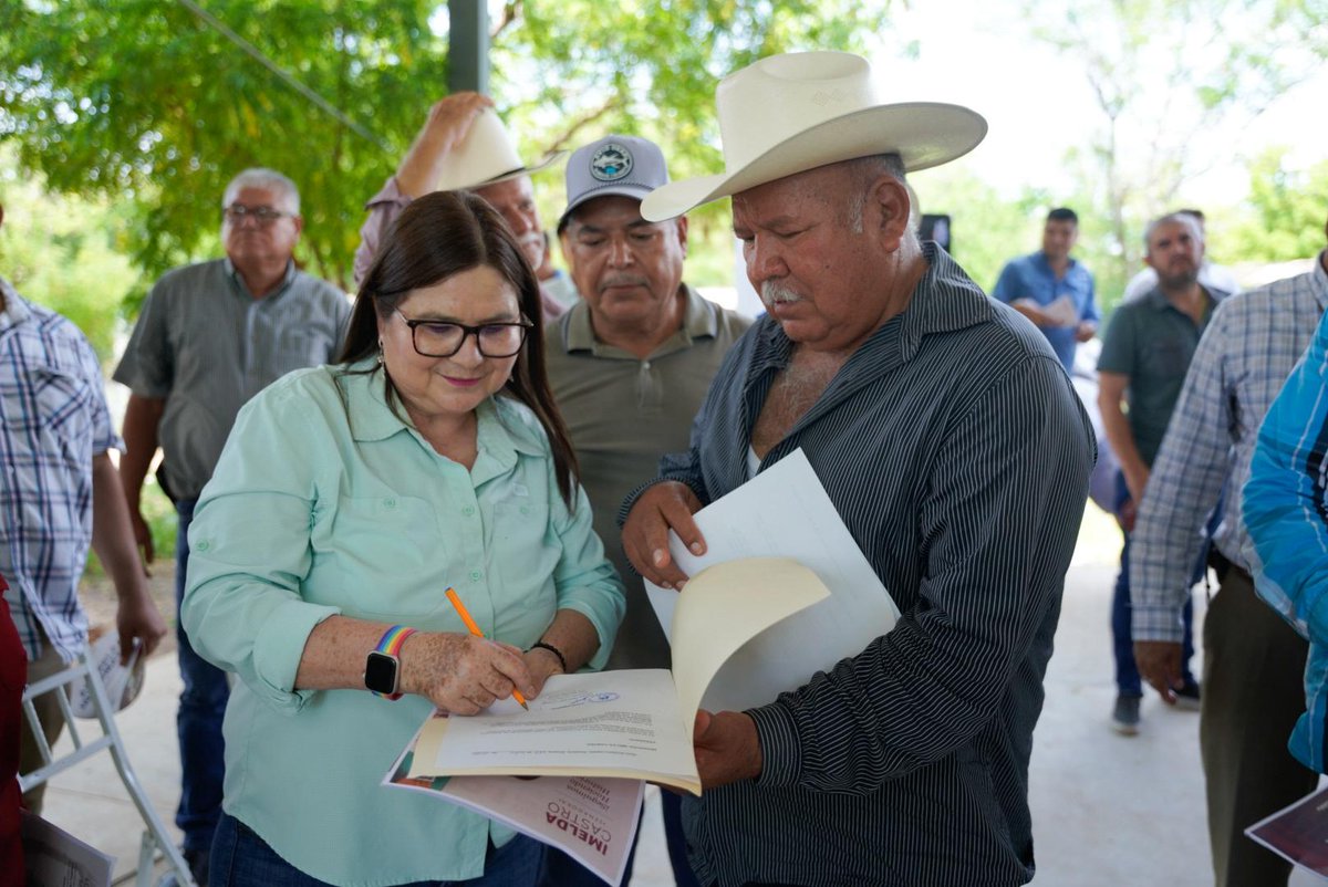 imeldacastromx's tweet image. Desde San Marcial, #Guasave, rendimos cuentas al pueblo y reafirmamos nuestro compromiso con la transformación.
Los temas del primer año legislativo en el @senadomexicano reflejan nuestras prioridades: programas sociales como derecho, igualdad sustantiva, reforma al Poder…