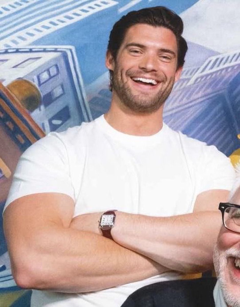 corensfilm's tweet image. i need him to put me in a headlock