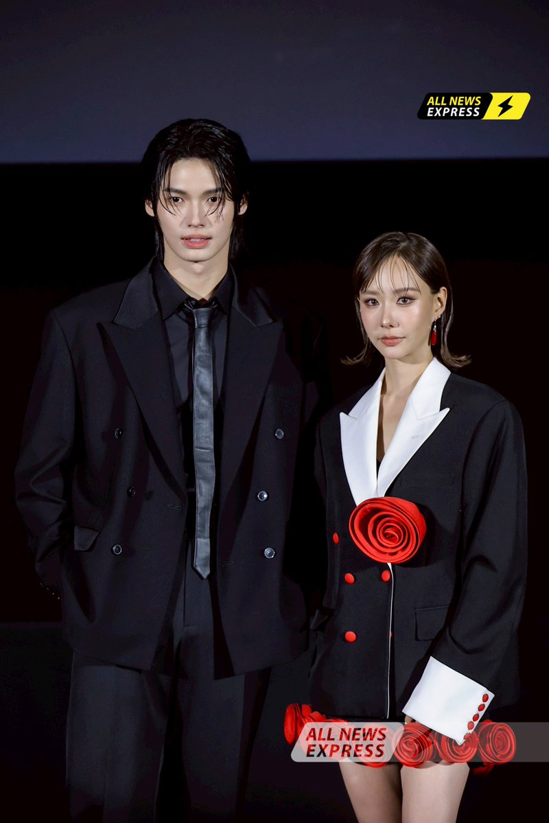 ALLNewsEXPRESS1's tweet image. “วิน เมธวิน” รับบทเป็น “อาจิน” เป็นผู้เชี่ยวชาญด้านไสยศาสตร์และจะแฝงตัวเข้าไปในที่ต่างๆ ซึ่งในภาคนี้ต้องมาเป็นนักปั้นดาราส่ง “เพลงพิณ” รับบทโดย “เต้ย จรินทร์พร” เข้าไปชิงบทนางเอก เพื่อเข้าถึงชุดไทยโบราณที่มีอาถรรพ์
#EnigmaBlackStage
#winmetawin #toeyjarinporn
#บุหงาหมื่นภมร…