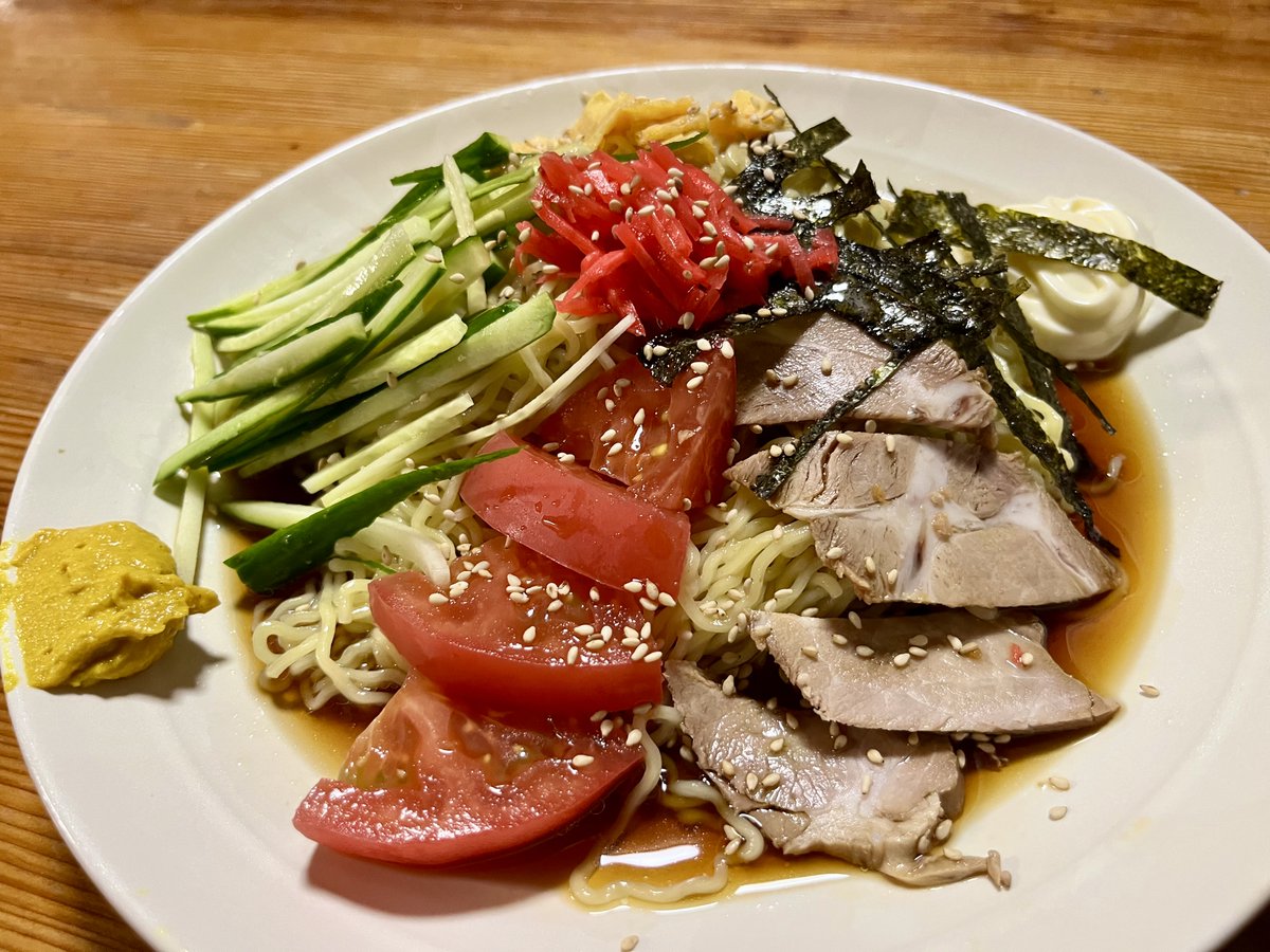Mtgod10's tweet image. 静岡県小山町

ラーメン“まぁちゃん&quot;さん

季節限定 “冷やし中華”

＆ その名も“まぁちゃんラーメン”

おさおさ⇒おさえめ⇒辛口⇒激辛⇒超激 

これは“おさえめ“😊

ご馳走様でした!!!

#小山町 #まぁちゃん #まぁちゃんラーメン