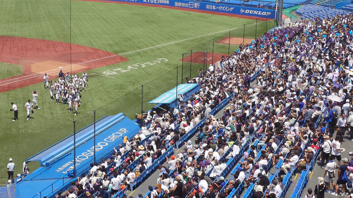 shakaijin_base's tweet image. 昨夏の忘れ物を取りに行く。
元シダックスの米澤貴光監督率いる関東第一が全国高校選手権東東京大会決勝で岩倉を7−1と下した。
昨夏甲子園準優勝校がノーシードからの躍進で甲子園出場を決めた。岩倉の28年ぶりの甲子園はならなかった。
関東一は甲子園で昨年の準優勝超え=深紅の大優勝旗をめざす。