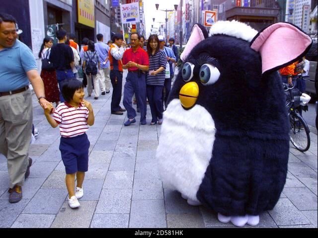 rottend4wg's tweet image. me in any public situation (im the furby) (i dont want to be outside):