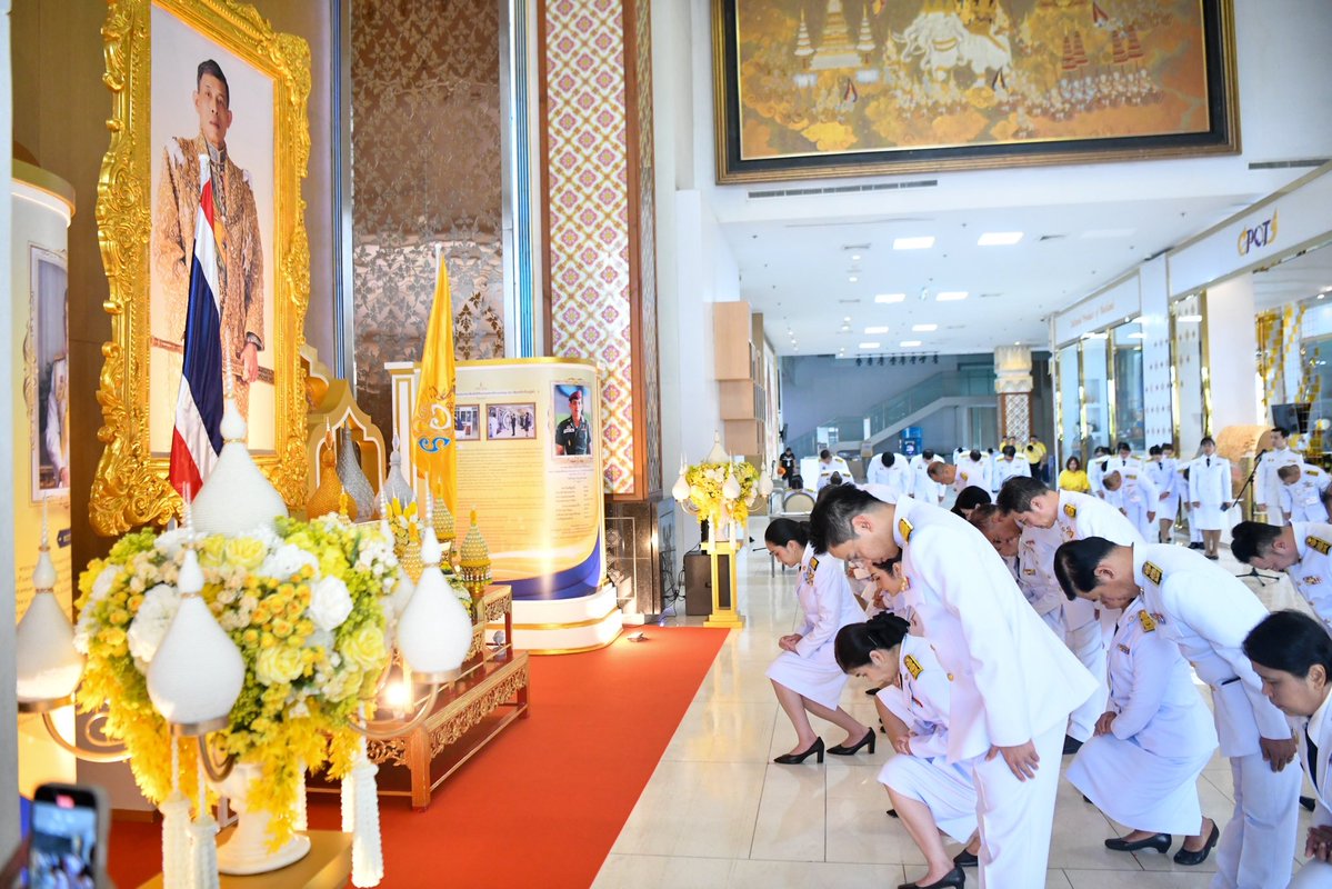 ingshin's tweet image. นำคณะผู้บริหาร ข้าราชการ และเจ้าหน้าที่กระทรวงวัฒนธรรม ถวายพระพรชัยมงคล และ พิธีถวายสัตย์ปฏิญาณเพื่อเป็นข้าราชการที่ดีและพลังของแผ่นดิน เฉลิมพระเกียรติพระบาทสมเด็จพระเจ้าอยู่หัว เนื่องในโอกาสพระราชพิธีเฉลิมพระชนมพรรษา ๒๘ กรกฎาคม ๒๕๖๘ ณ อาคารวัฒนธรรมวิศิษฏ์ และหอศิลป์แห่งชาติ…