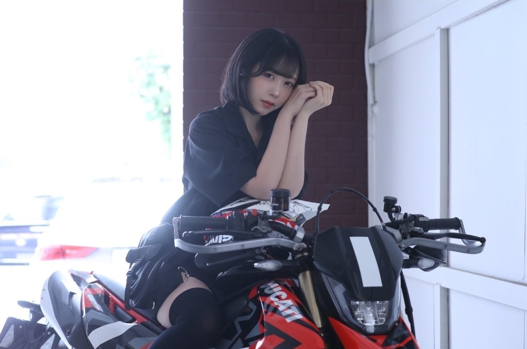 SaiYuuWa_google's tweet image. 10/12(日)　栗田美術館
　足利モーターフェス 開催✨

ゲストに夜道雪さん出演🎶

詳しくは🔻

docs.google.com/forms/d/e/1FAI…

#夜道雪　声優 歌手 バイク女子
　#スーパー耐久 富士24レポーター
　2024 #MotoGP_jp 会場MC
　アニメ #スーパーカブ
　#六道の悪女たち 姫野莇美
🏍️🛵🎙️🎶👔🦋🩷