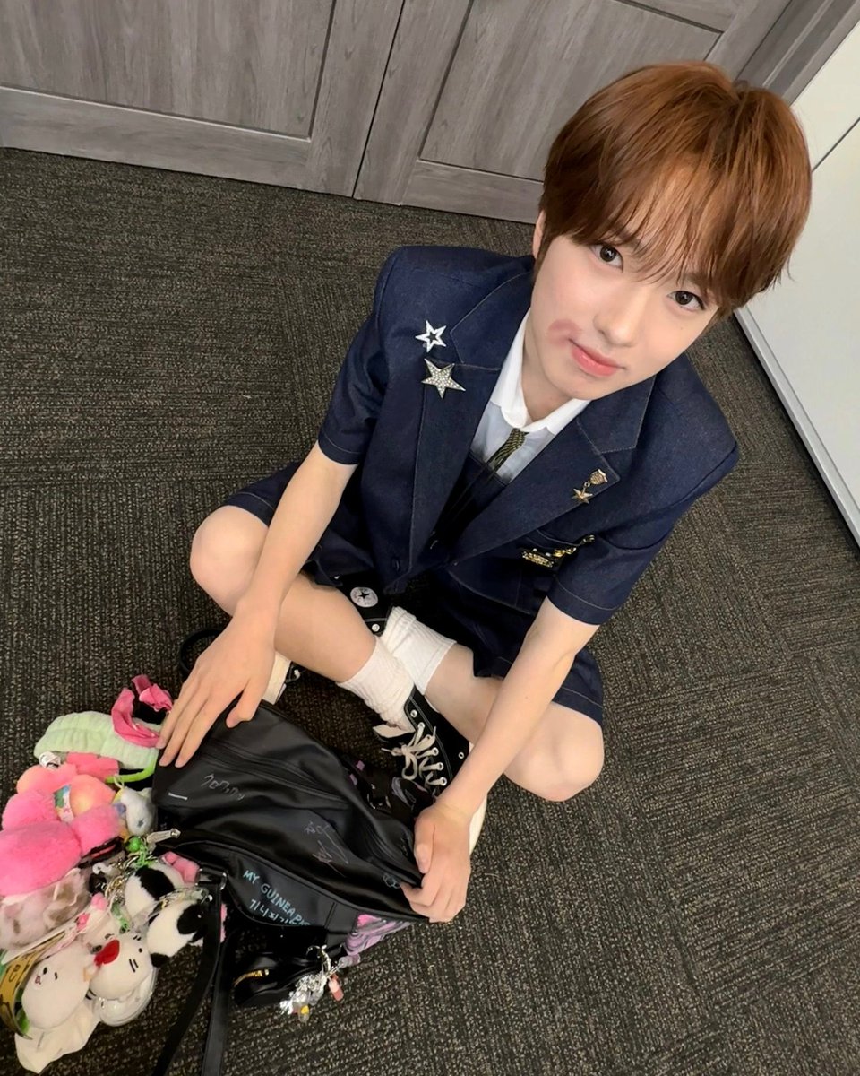 ikeuslovee's tweet photo. 🥐 ✹ ゃ ge𝗹𝗲𝗶ras vã𝗼 𝗱𝗲rret𝗲𝗿
⠀ ⠀ ⠀ ⠀ 𝗲𝘀trel𝗮s vã𝗼 𝘀e a𝗽𝗮gar
⠀ ⠀  ⠀ ⠀𝗲 e𝘂 𝗽ens𝗮𝗻do e𝗺 te𝗿 𝘃𝗼cê. . .
  ⠀ ⠀⠀ ⠀𝗽𝗲lo t𝗲𝗺po qu𝗲 du𝗿𝗮r  ૮ ’• ˕ •` ა https://t.co/nVJ3mvKd6E