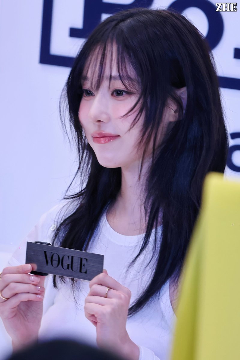 Zhe432's tweet photo. 250728
#윈터 #WINTER 
#에스파 #aespa https://t.co/dgioTmbEjZ
