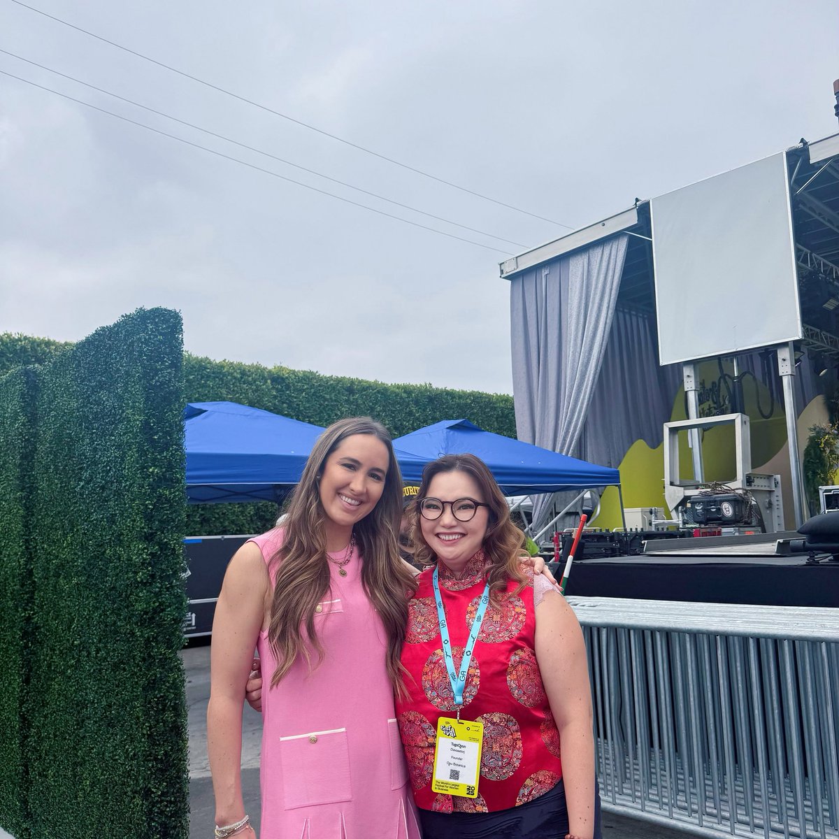 Still can’t believe I met <a href="/Codie_Sanchez/">Codie Sanchez</a> in person 🤯✨ Someone I’ve followed, admired, and learned so much from — not just about business, but about thinking differently, taking risks, and building a life of freedom. Thank you for being so real, generous, and powerful