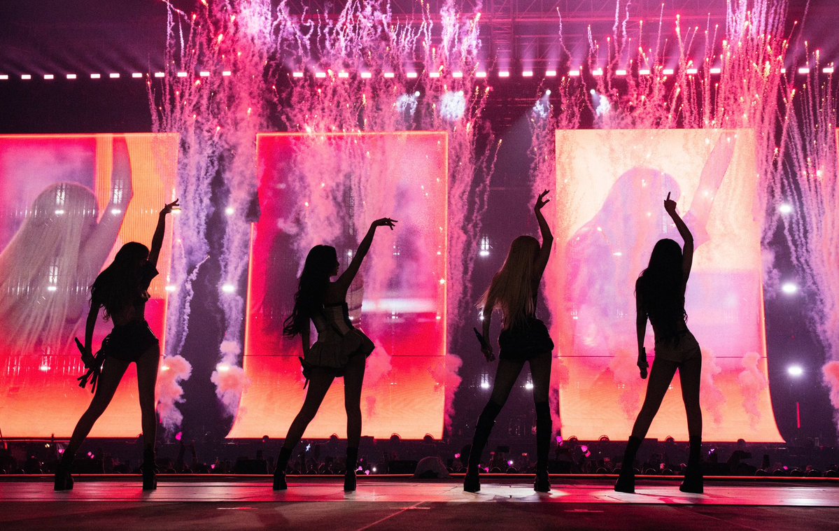 lovskpinks's tweet image. Con más de 320 mil asistentes en 7 shows completamente agotados y 79 millones de dólares en ganancias, BLACKPINK ha dado por finalizada su gira por Norteamérica
— Siguente parada:
🏟️: Stade de France
👥: 52 mil personas
🗓️: 02 de agosto