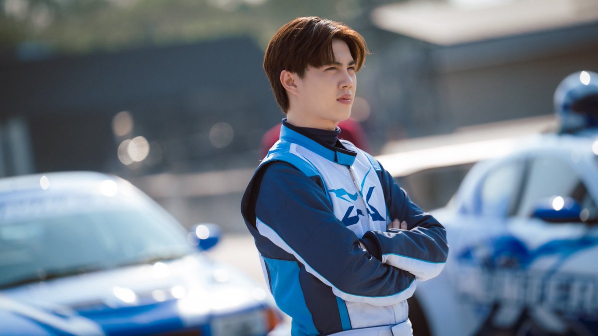 Benzalert_np's tweet image. ถึงเวลาที่ผมต้องกล่าวลาอย่างเป็นทางการกับ “Kim” 🏁
ตัวละครที่อยู่กับผมมายาวนาน และมีความหมายมากกว่าคำว่าบทบาทที่ได้รับ…
ตลอด 2–3 ปีที่ผ่านมา คิมไม่ใช่แค่ตัวละครที่ผมต้องเล่น
แต่เขากลายเป็นส่วนหนึ่งของชีวิต ✨
คิมสอนผมหลายอย่าง
ทั้งเรื่องความนิ่ง ความมุ่งมั่น…
