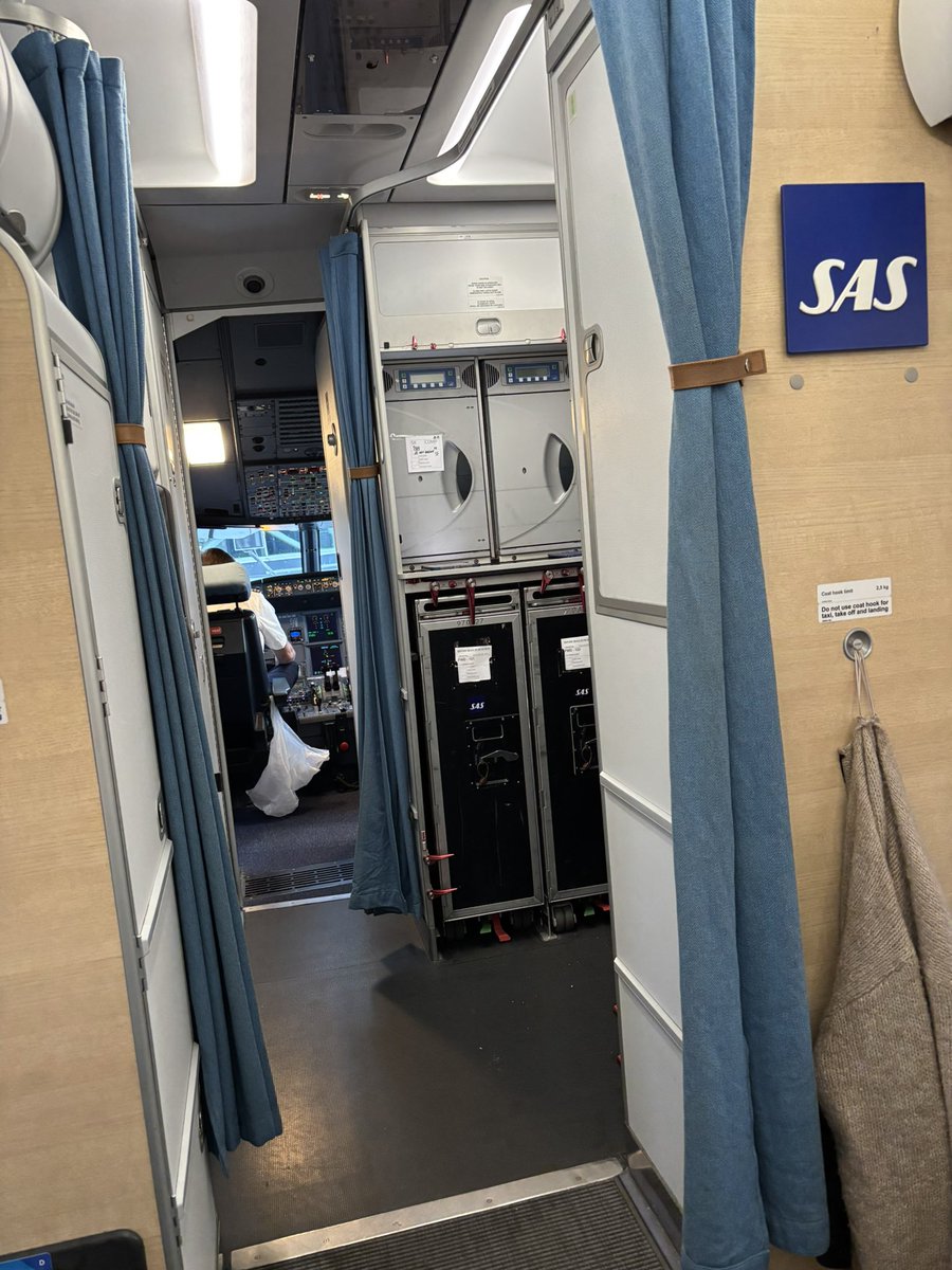 Heading to Greece 🇬🇷 for a couple of weeks, early start but I am guessing beers 🍺 🍺at around 12.00😉Not a bad start to the week, have a good one everyone 🇬🇧😎