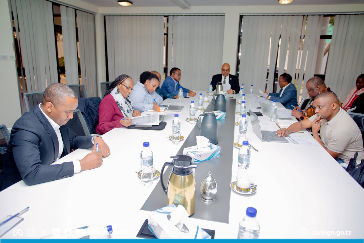 WAZIRI KOMBO ATAKA MIKAKATI ENDELEVU YA KISEKTA KUIMARISHA MIFUMO YA CHAKULA KIMATAIFA

Waziri wa Mambo ya Nje na Ushirikiano wa Afrika Mashariki, Mhe. Balozi Mahmoud Thabit Kombo (Mb.), amesisitiza umuhimu wa kuchukua hatua madhubuti na za pamoja katika kuimarisha mifumo ya