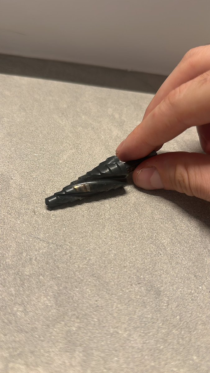 yadinsoffer's tweet image. Drill Bit: 0 Stainless Steel Box: 1
