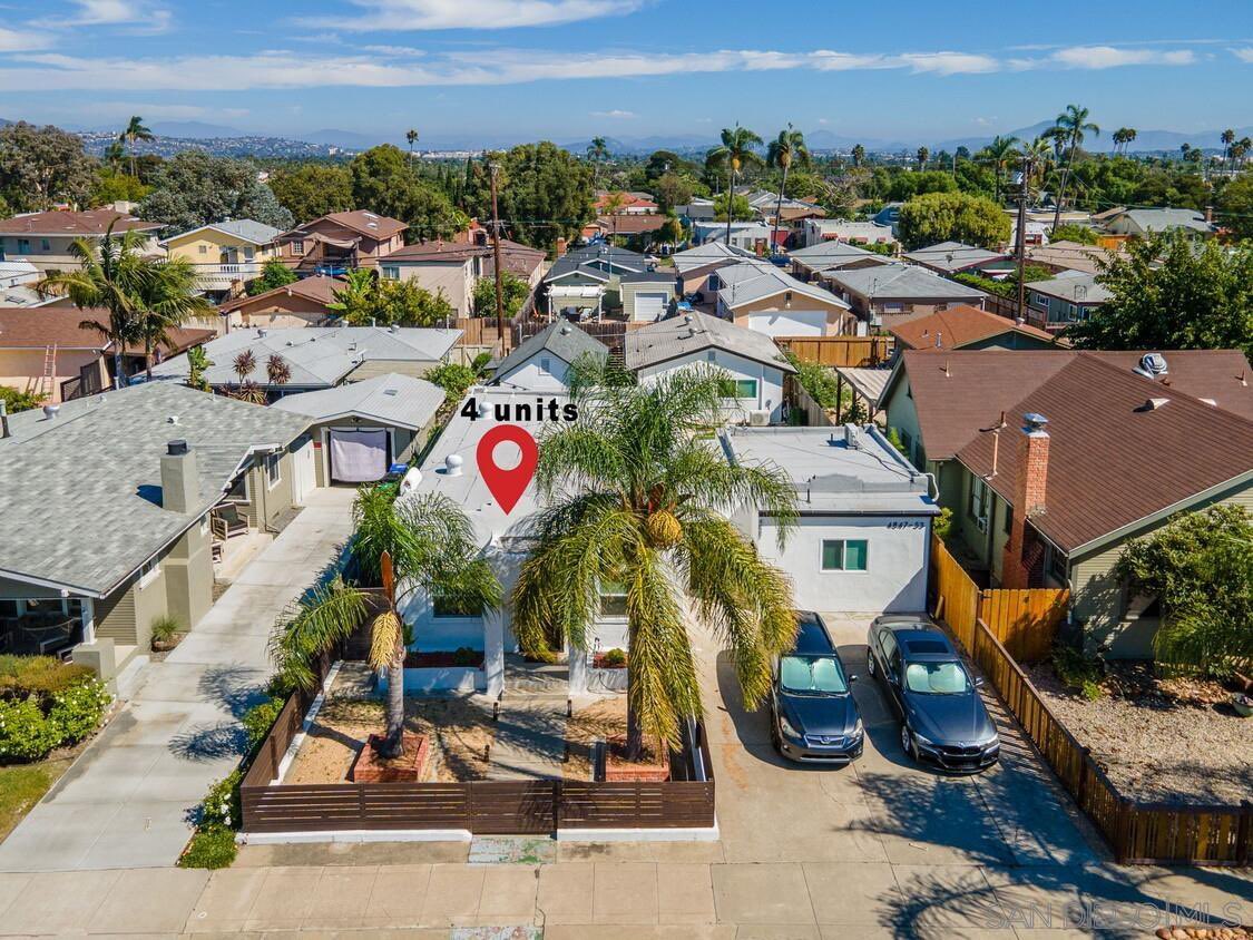 jasonjosephlee's tweet image. This was my first ever acquisition in 2020.

Paid $630,000 for a completely destroyed 2 unit in a B neighborhood in central San Diego. 

The property was a 3 bedroom 2 bath house with a 1 car garage in the front, studio house in the back, and a 2 car stand alone garage in the…