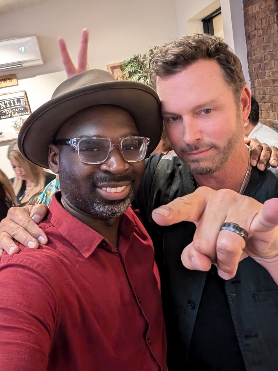 BuzzWorthyRadio's tweet image. Happy birthday, E! Hope it was the best one yet! @ericmartsolf