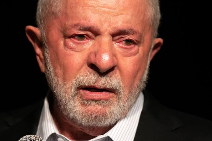 Meu presidente Querido,Luiz Inácio Lula da Silva <a href="/LulaOficial/">Lula</a>.É a primeira vez na vida que vou falar isso. Eu não sabia quem era o Sr.A muitos anos,eu assistindo TV o viS falando assim: Eu passei muita fome e tive qu andar quilômetros pra pegar uma lata d'água pra não morrer de