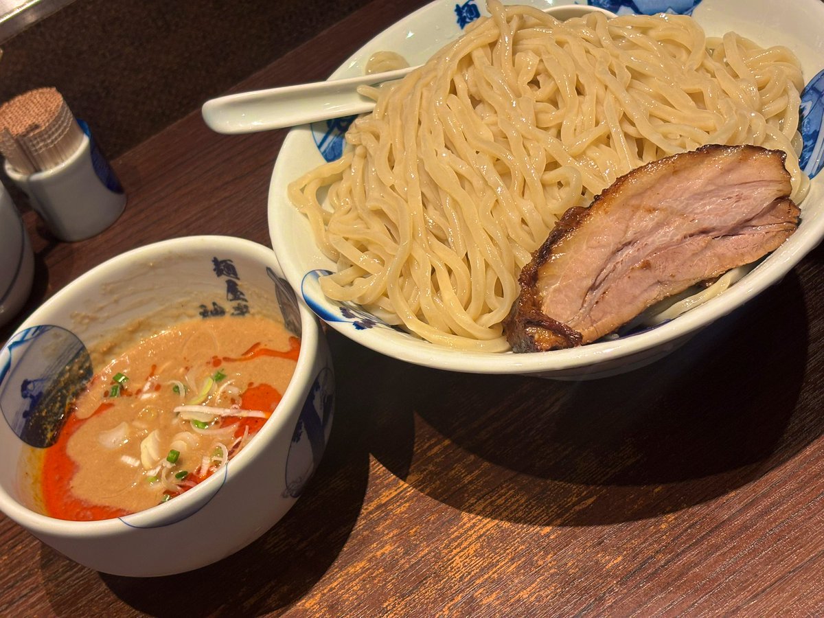 STealth_Point's tweet image. 食欲ないな〜思ってたけどサッパリいけそうなの見つけた。3.5倍盛りを頼んでしまった。いけた。