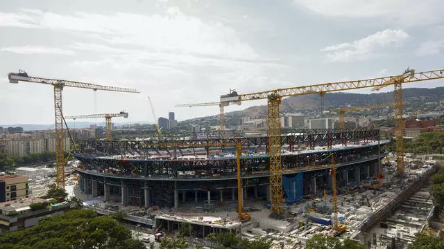 mohammedawaad's tweet image. عمدة برشلونة يشير لوجود بعض المشاكل في معايير السلامة العامة في كامب نو الجديد، وأن تطبيق القوانين أولوية دون تساهل.

تصريحات تلمح لإمكانية تأخير بعض التراخيص اللازمة لافتتاح الملعب ..