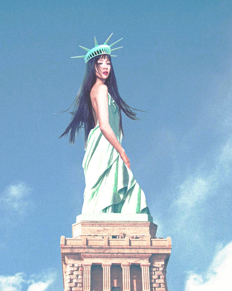 ephemeralmotion's tweet image. The statue of JISOO.