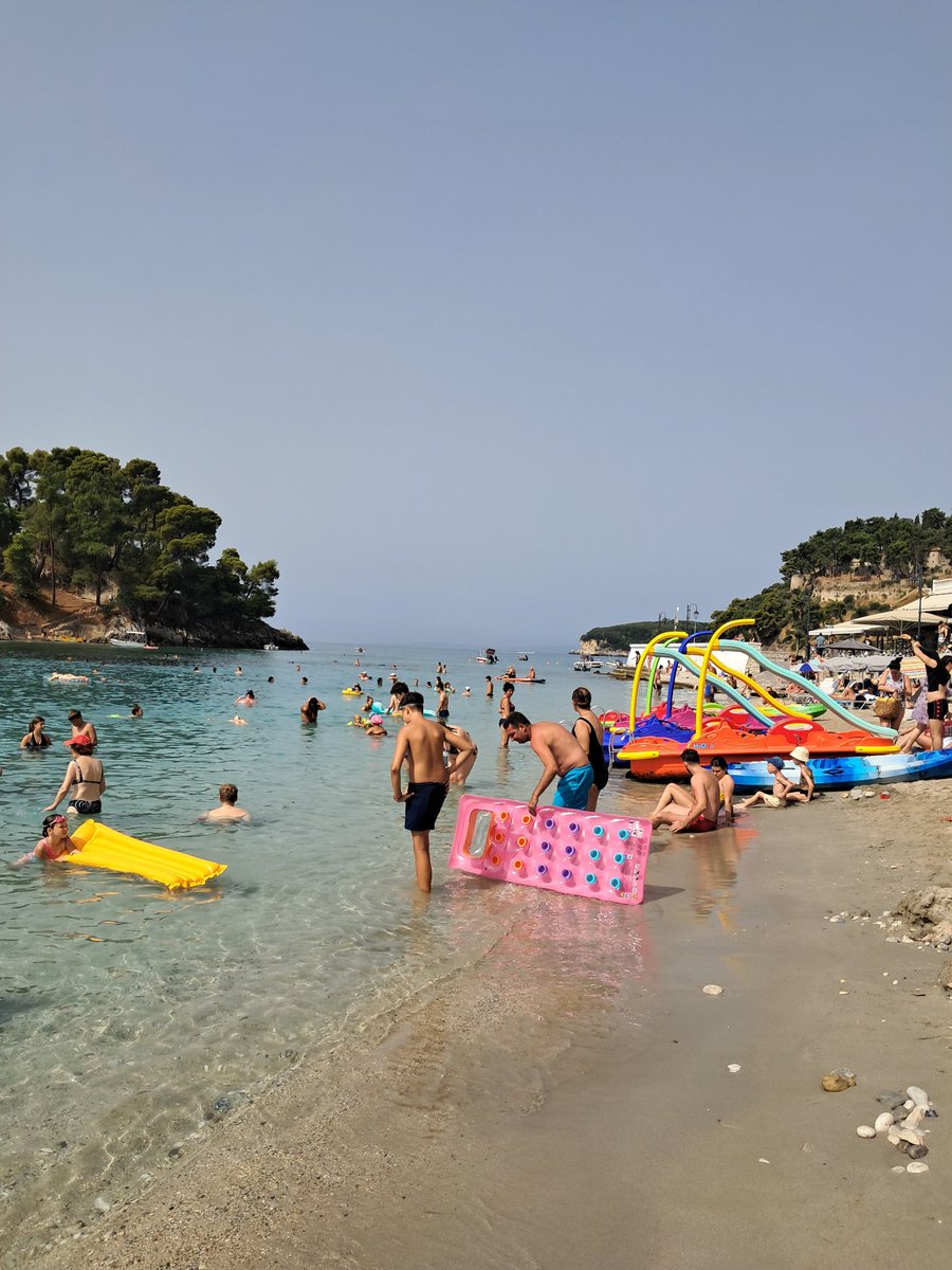 serspyros's tweet image. Καλημέρα, καλή εβδομάδα με υγεία και χαμόγελο...
Πάργα!