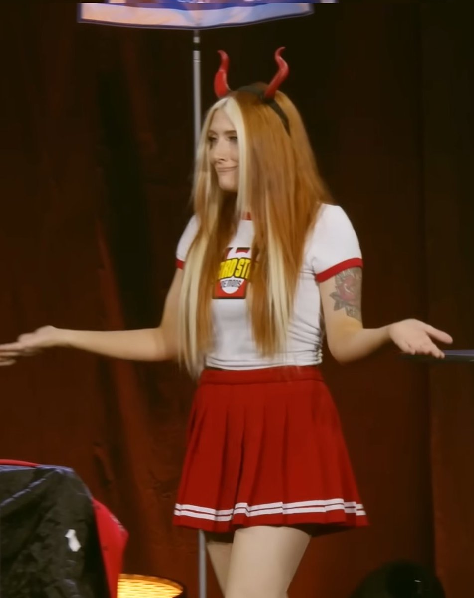 VoxyTwitch's tweet image. becky lynch cosplay inc? 😛