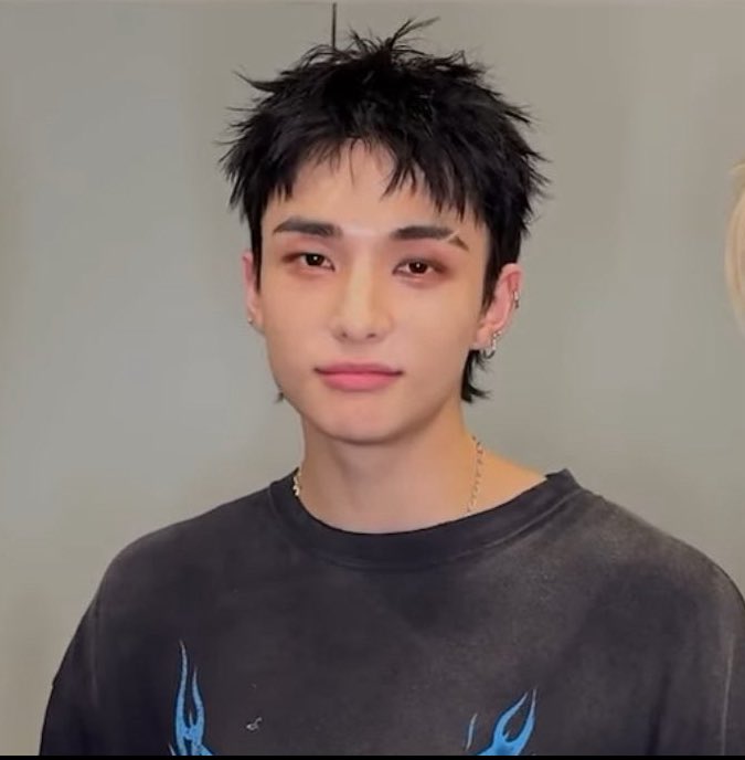 EPPHNIE's tweet image. emo  boys  ruined  my  life