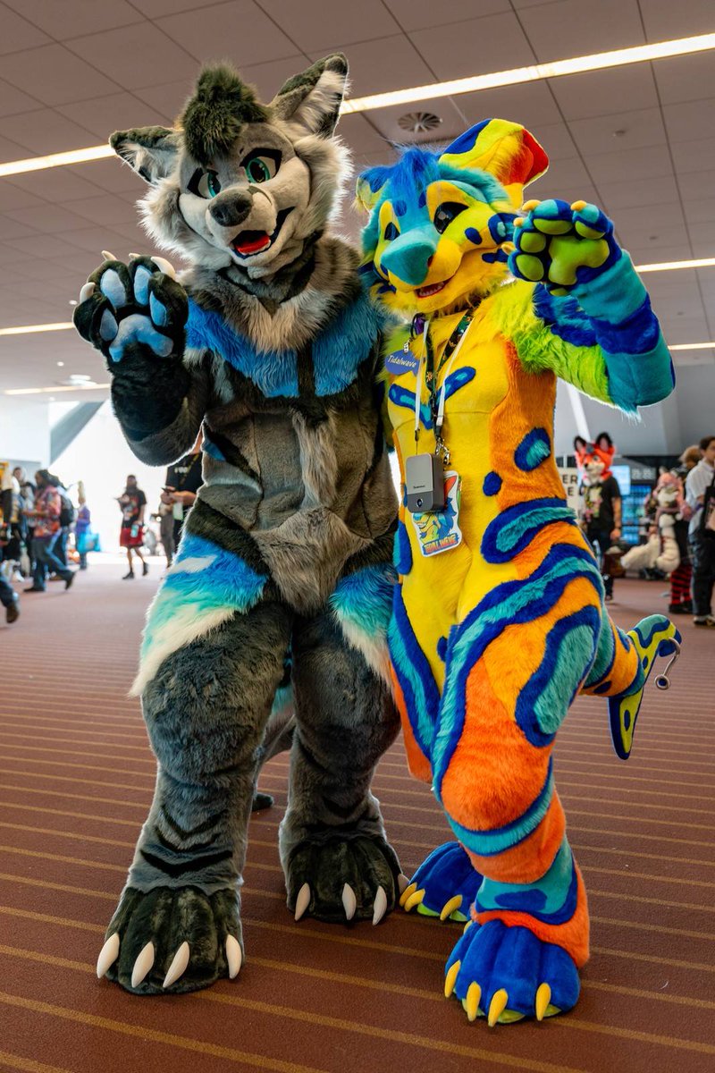 Mako (@makoshox) on Twitter photo Fish are friends🦈🐟 Always happy to get photos with other aquatic suiters
📸- <a href="/SirDrewTheFree/">Sir Drew The Free</a>
🐟- <a href="/spiritpandasuit/">SpiritPanda Costumes</a> Fish are friends🦈🐟 Always happy to get photos with other aquatic suiters
📸- <a href="/SirDrewTheFree/">Sir Drew The Free</a>
🐟- <a href="/spiritpandasuit/">SpiritPanda Costumes</a>