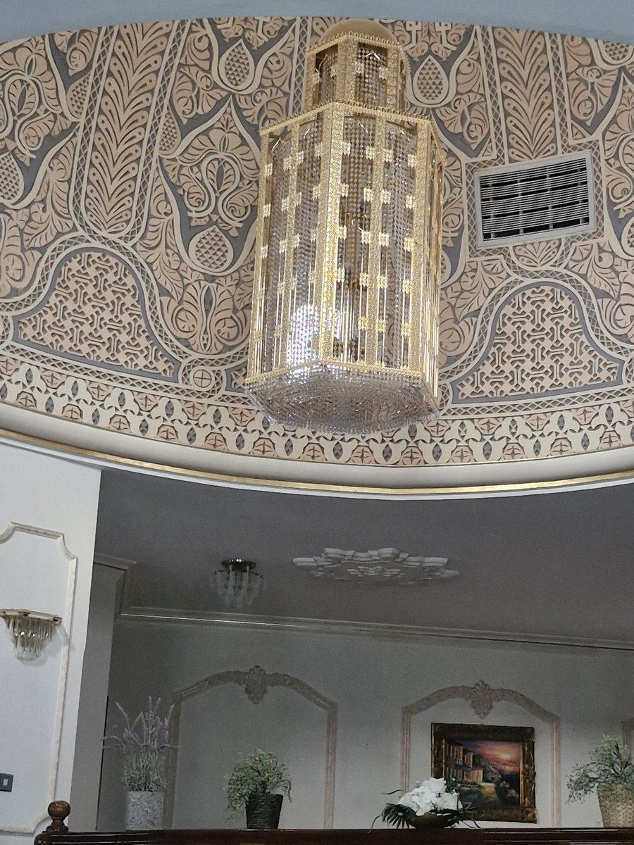 random_idoit's tweet image. Thats a big light bulb