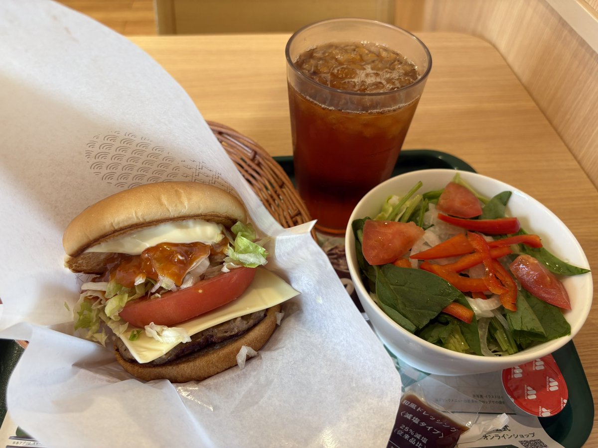 shirassic58's tweet image. お野菜食べないとね